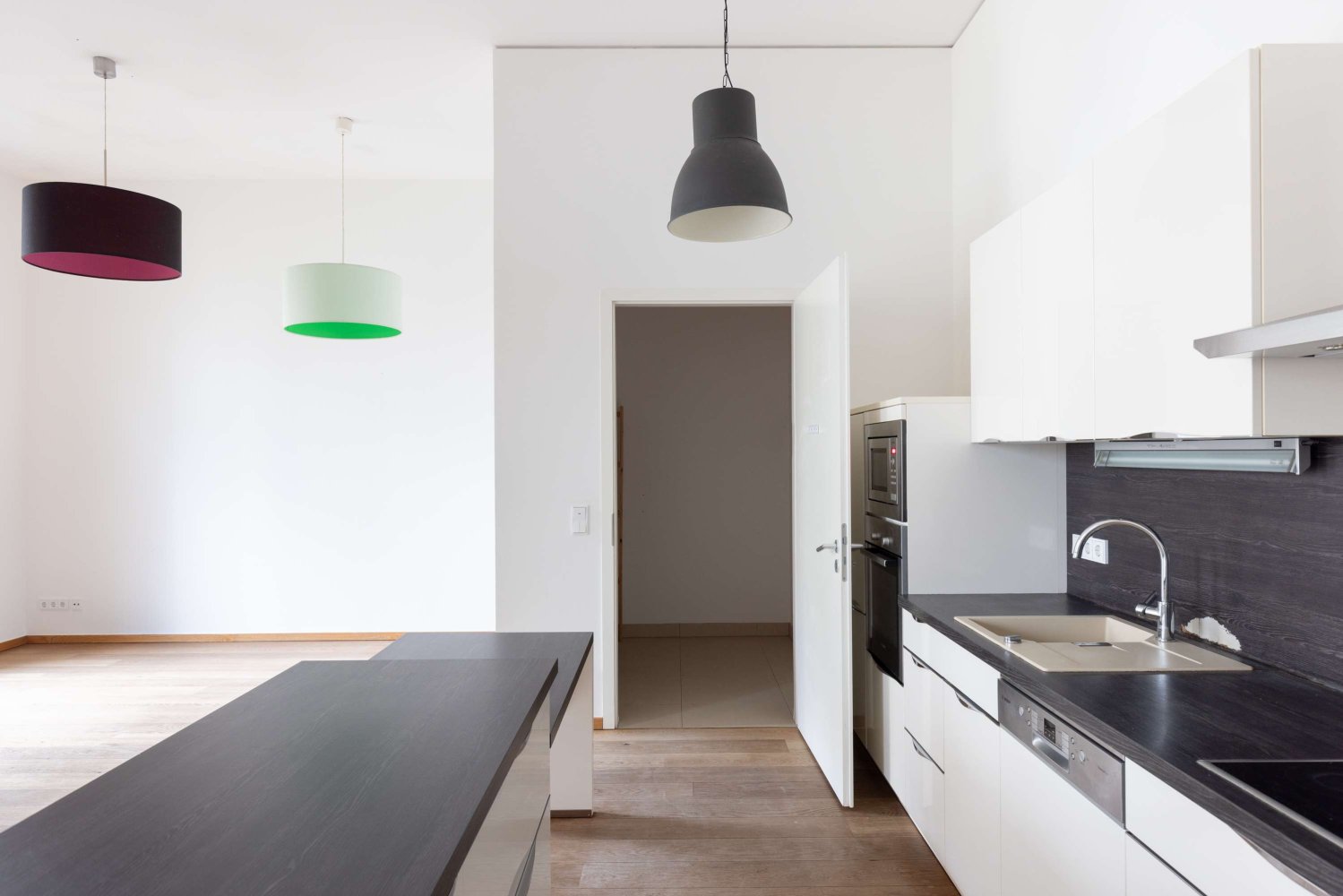 Квартира с 2 спальнями в Митте, Германия № 52179