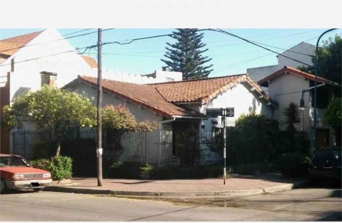 Casa de 2 dormitorios en Vicente López, Argentina No. 12524
