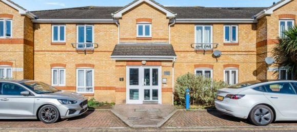 2 bedrooms Apartment in Hounslow, United Kingdom No. 12356 14