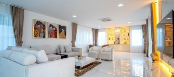 6 bedrooms House in Pattaya, Thailand No. 26332 12