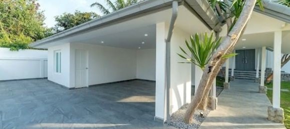 6 bedrooms House in Pattaya, Thailand No. 26332 8