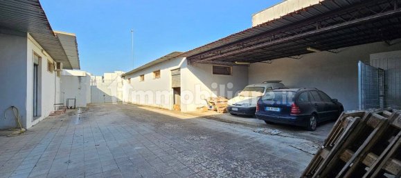 614m² Warehouse in Lecce, Italy No. 124958 26