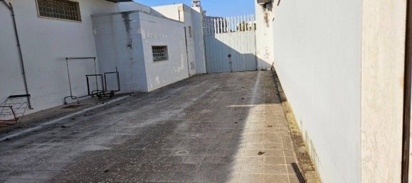 614m² Warehouse in Lecce, Italy No. 124958 16