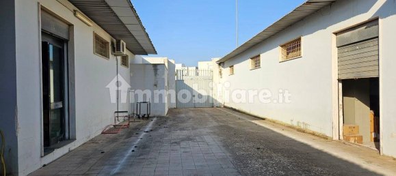 614m² Warehouse in Lecce, Italy No. 124958 20