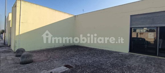 614m² Warehouse in Lecce, Italy No. 124958 4