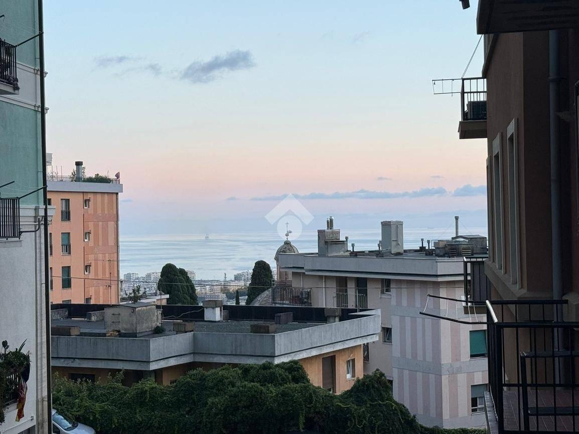 Garage in Genoa, Italy 40m², Nr. 363362