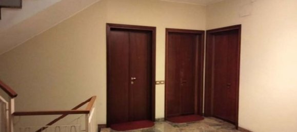 Apartamento de 3 habitaciónes en Bergamo, Italy No. 3429 2