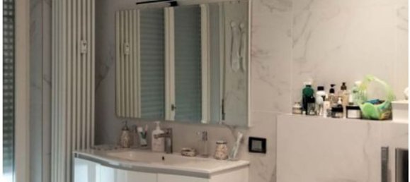 Apartamento de 3 habitaciónes en Bergamo, Italy No. 3429 10