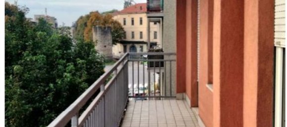 Apartamento de 3 habitaciónes en Bergamo, Italy No. 3429 16