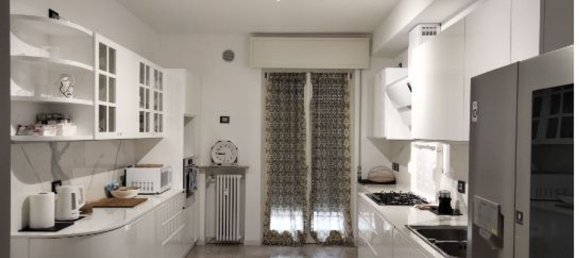 Apartamento de 3 habitaciónes en Bergamo, Italy No. 3429 28