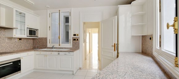 7 bedrooms Apartment in Paris, France No. 168273 19