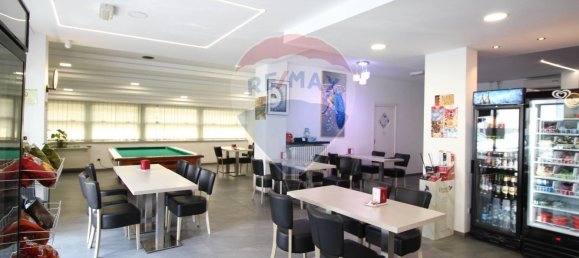 Коммерческая недвижимость с 2 комнатами в Бергамо, Италия № 52558 7