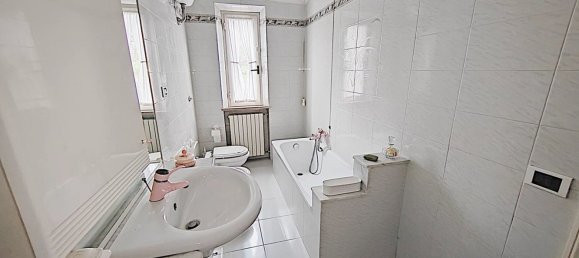 Дом с 7 комнатами в Лорето, Италия № 167952 17