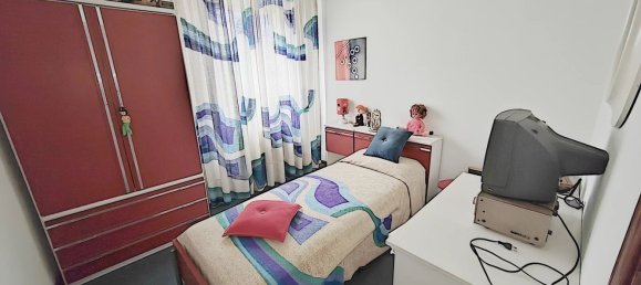 Дом с 7 комнатами в Лорето, Италия № 167952 14