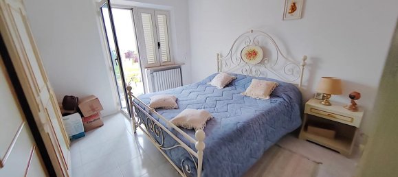 Дом с 7 комнатами в Лорето, Италия № 167952 12