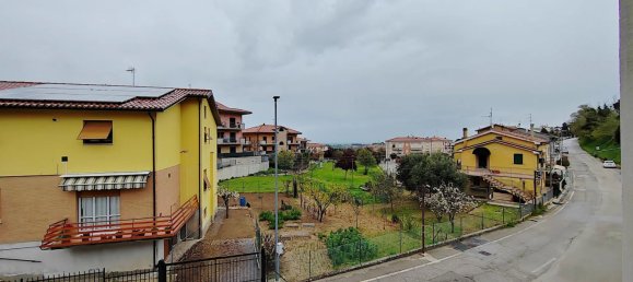 Дом с 7 комнатами в Лорето, Италия № 167952 20