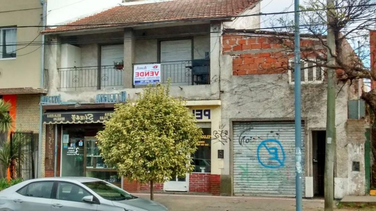 Дом с 4 спальнями в Мар-дель-Плата, Аргентина № 85256