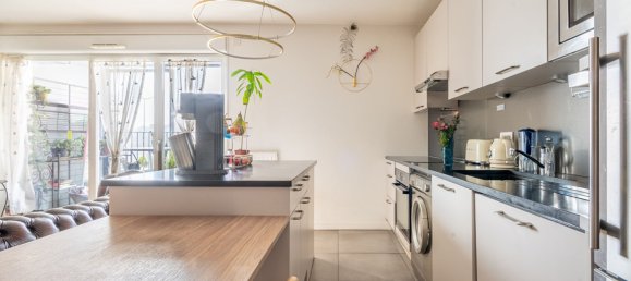 Квартира с 3 спальнями в Париж, Франция № 116279 5