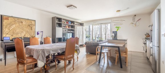 Квартира с 3 спальнями в Париж, Франция № 116279 3