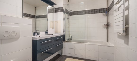 Квартира с 3 спальнями в Париж, Франция № 116279 10