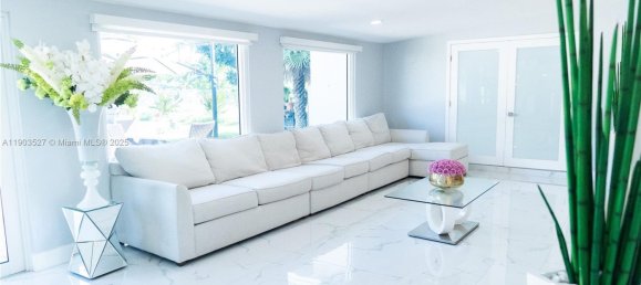 5 dormitorios villa en venta en Miami, Miami-Dade, Florida, USA № 614239 13