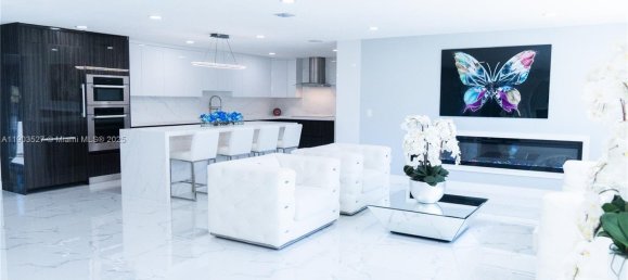 5 dormitorios villa en venta en Miami, Miami-Dade, Florida, USA № 614239 11