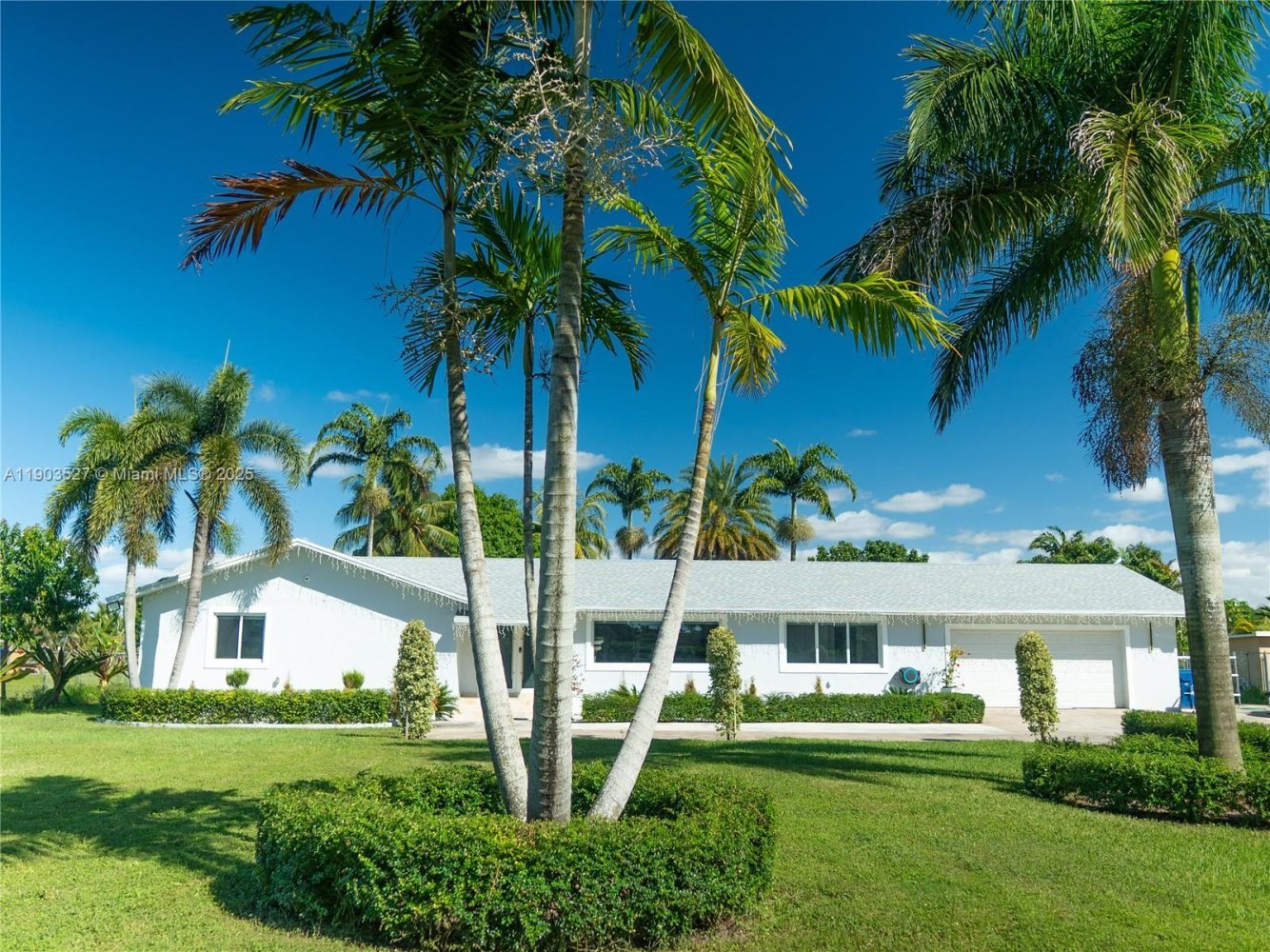 5 dormitorios villa en venta en Miami, Miami-Dade, Florida, USA № 614239
