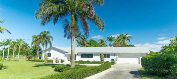5 dormitorios villa en venta en Miami, Miami-Dade, Florida, USA № 614239 2