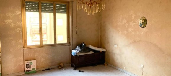 2 rooms Apartment in Rome, Italy No. 37575 12