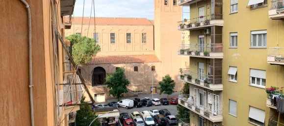 2 rooms Apartment in Rome, Italy No. 37575 9