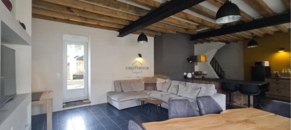 3 bedrooms House in Mayenne, France No. 361760 4