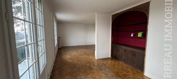 Casa de 4 dormitorios en Joigny, France No. 199893 5