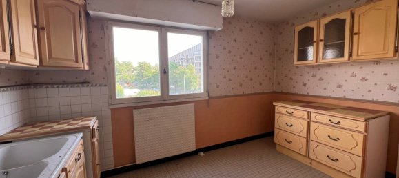 Apartamento de 2 dormitorios en Bourges, France No. 214949 2