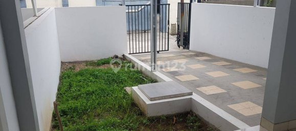 2 Schlafzimmer Haus in Cengkareng, Indonesia, Nr. 1418 4