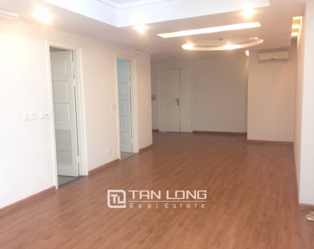 3 bedrooms Apartment in Tay Ho, Vietnam No. 2157