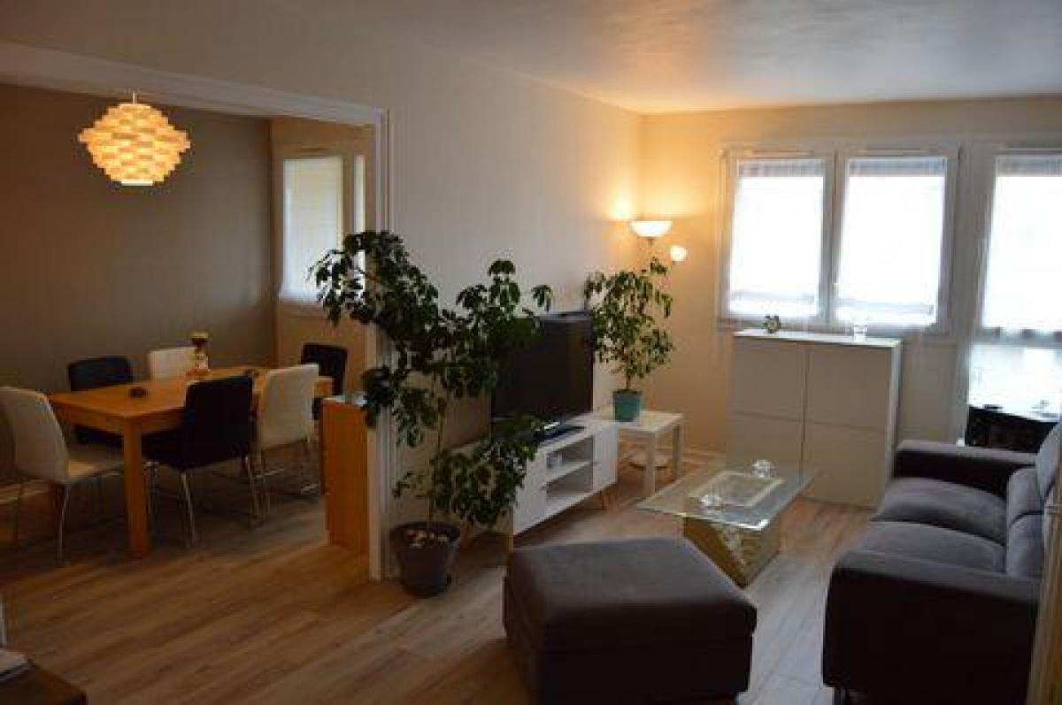 2 bedrooms Apartment in Reims, France No. 30910