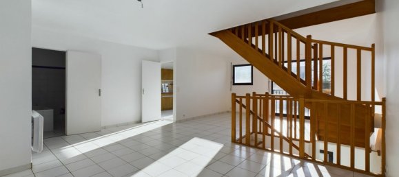 3 غرف نوم منزل ذو طابقين في Clamart, France رقم 163373 3