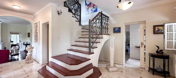 3 bedrooms House in Colares, Portugal No. 51534 12