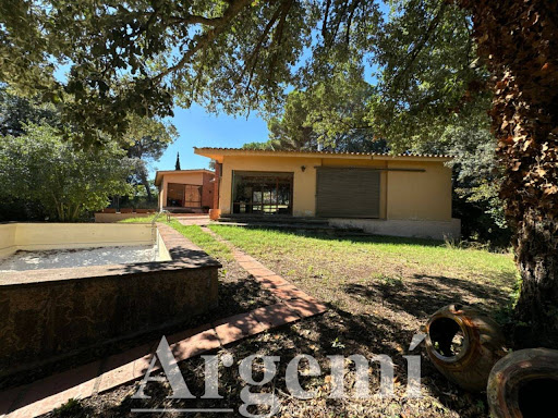 Casa de 9 dormitorios en Palau-Solita I Plegamans, Spain No. 142352