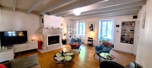 Дом с 6 спальнями в Приморская Шаранта, Франция № 277507 4