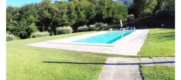 Casa de 8 habitaciónes en Gallicano, Italy No. 69642 27