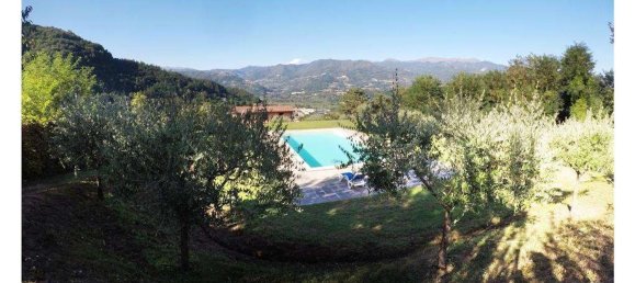 Casa de 8 habitaciónes en Gallicano, Italy No. 69642 22