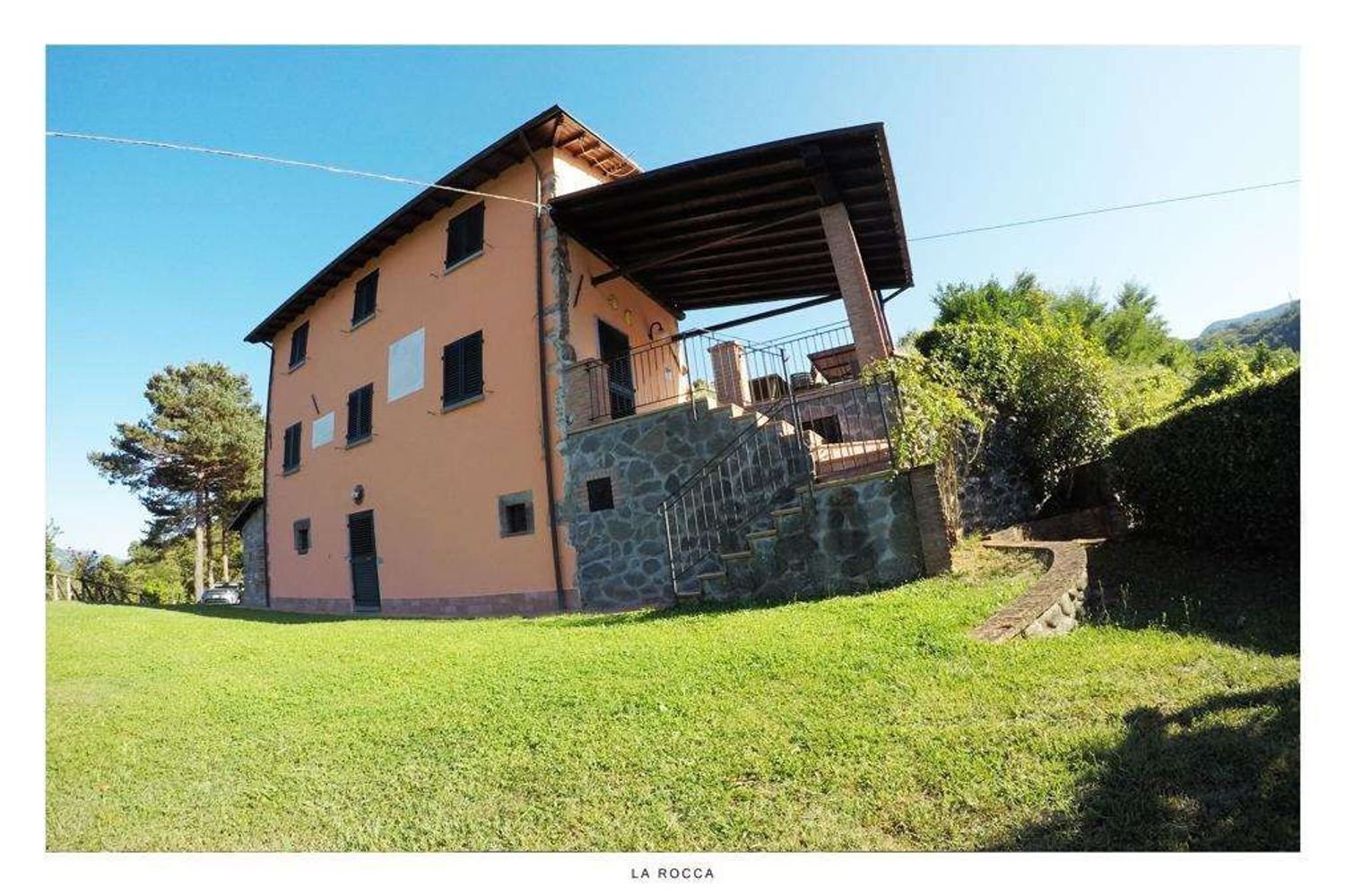 Casa de 8 habitaciónes en Gallicano, Italy No. 69642