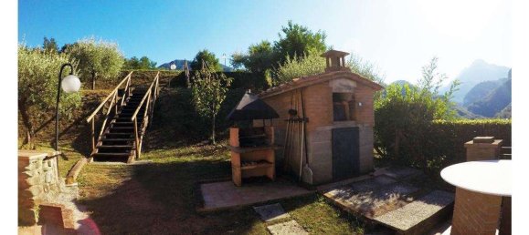 Casa de 8 habitaciónes en Gallicano, Italy No. 69642 12