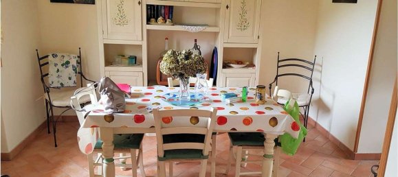 Casa de 8 habitaciónes en Gallicano, Italy No. 69642 9