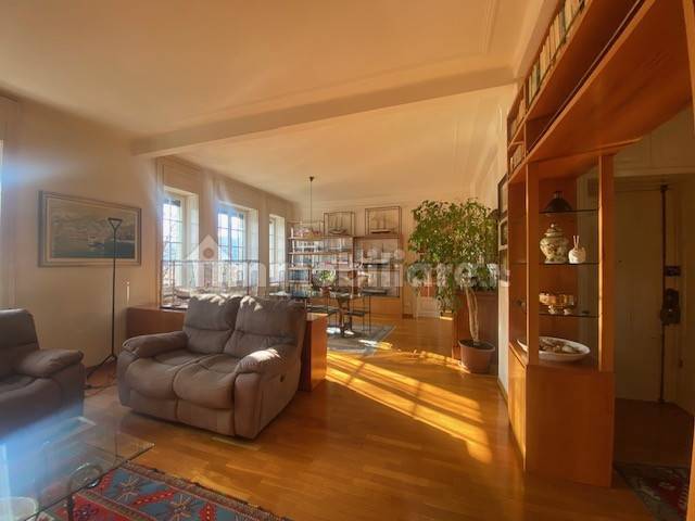 Квартира с 3 спальнями в Комо, Италия № 281347