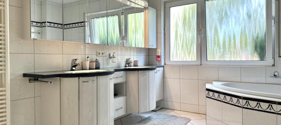 Квартира с 3 спальнями в Оффенбах ам Майн, Германия № 260941 13