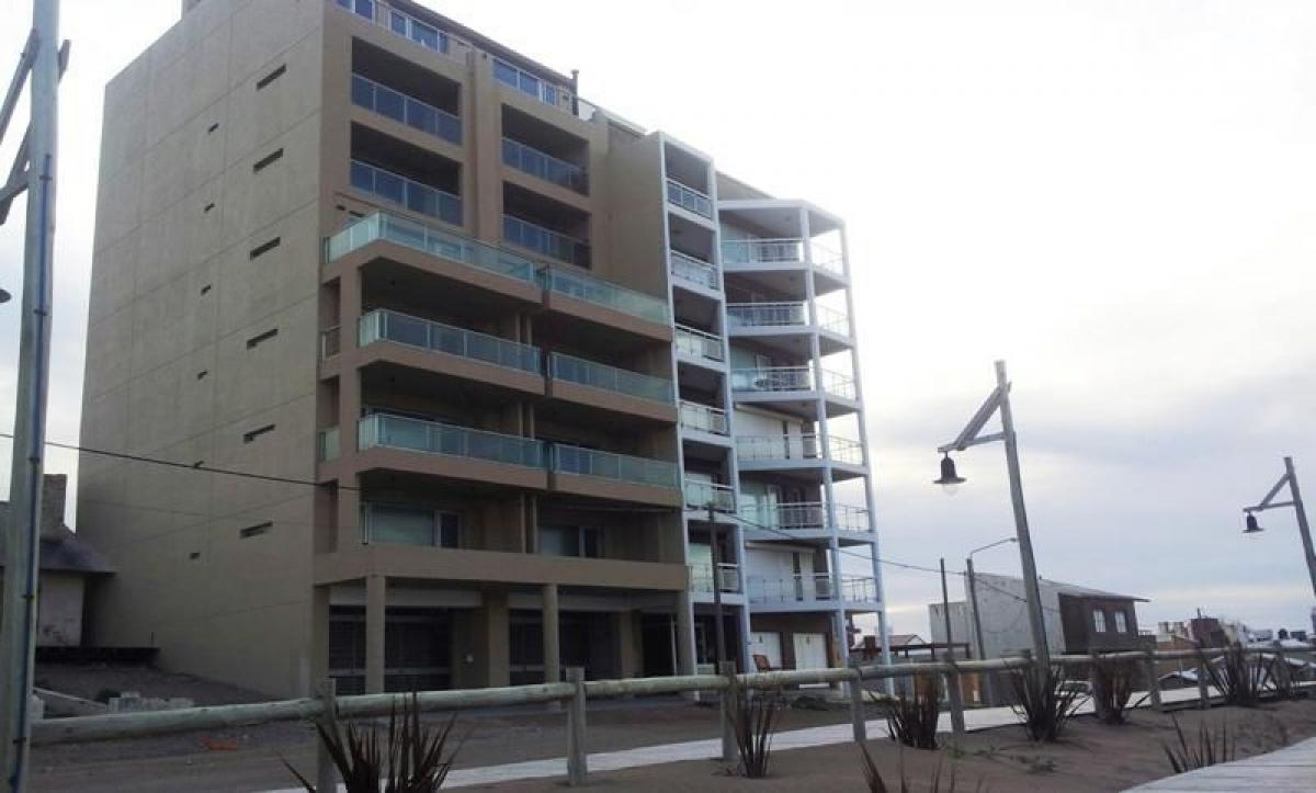 Apartamento de 2 dormitorios en Mar del Plata, Argentina No. 69930