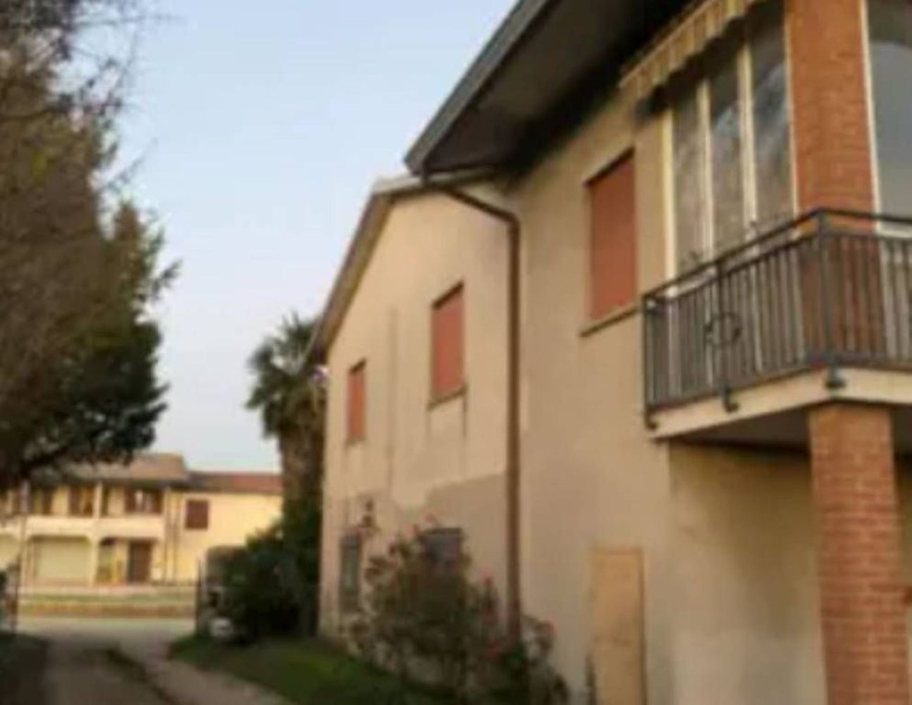 5675m² Commercial property in Nanto, Italy No. 257899