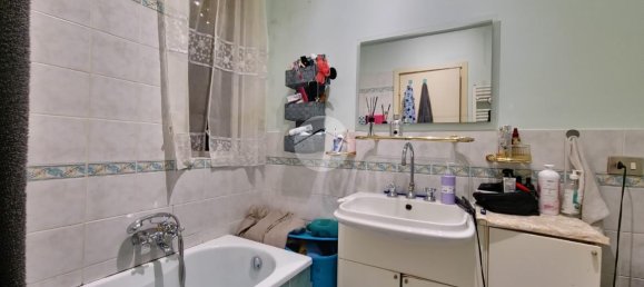 Apartamento de 3 divisões em Tivoli, Italy N.º 7060 10